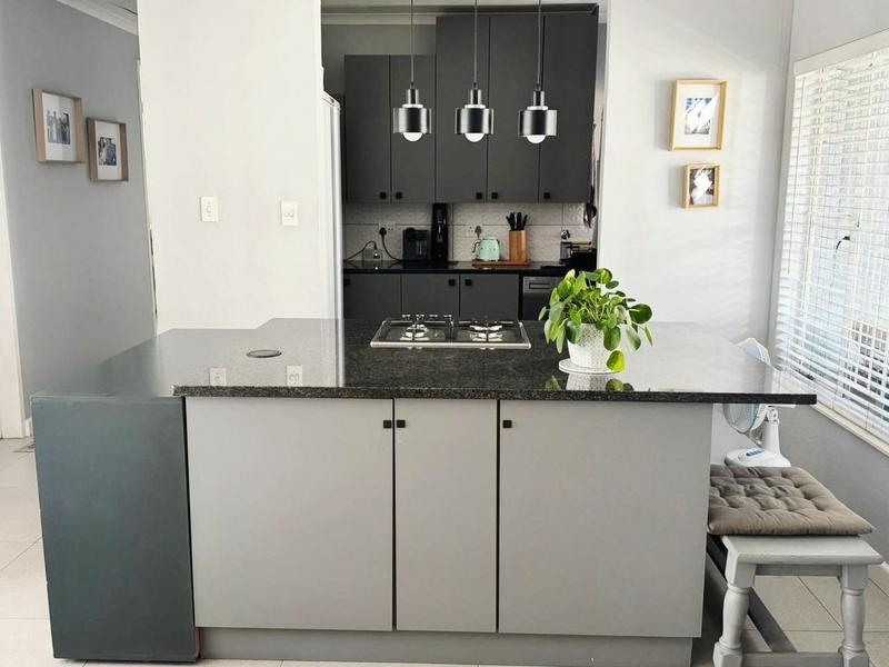2 Bedroom Property for Sale in Noordwyk Gauteng
