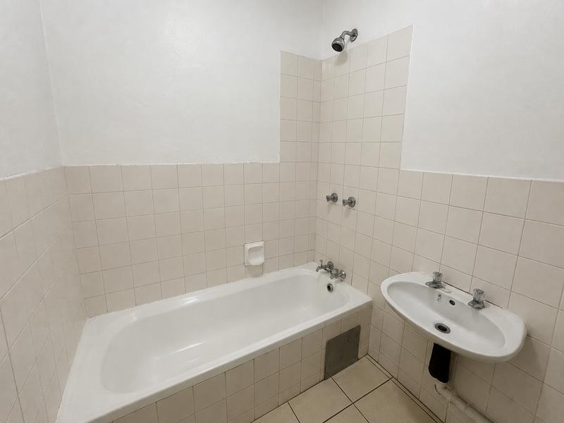 3 Bedroom Property for Sale in Die Hoewes Gauteng