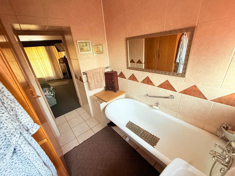3 Bedroom Property for Sale in Flora Gardens Gauteng