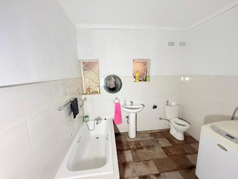 3 Bedroom Property for Sale in Vanderbijlpark Cw 6 Gauteng