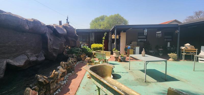 6 Bedroom Property for Sale in Elspark Gauteng