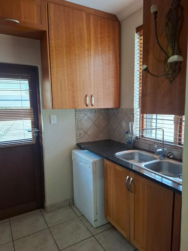 To Let 4 Bedroom Property for Rent in Lynnwood Manor Gauteng