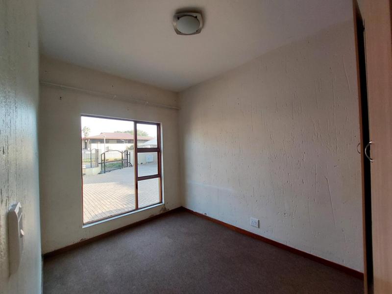 2 Bedroom Property for Sale in Vanderbijlpark CW Gauteng