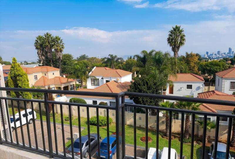 4 Bedroom Property for Sale in Halfway Gardens Gauteng