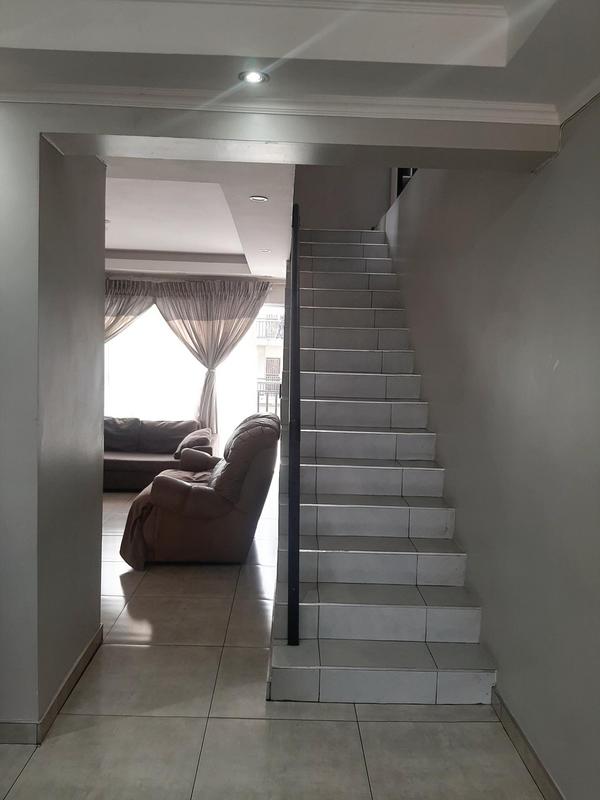 4 Bedroom Property for Sale in Halfway Gardens Gauteng