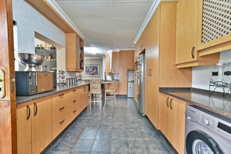 4 Bedroom Property for Sale in Brackenhurst Gauteng