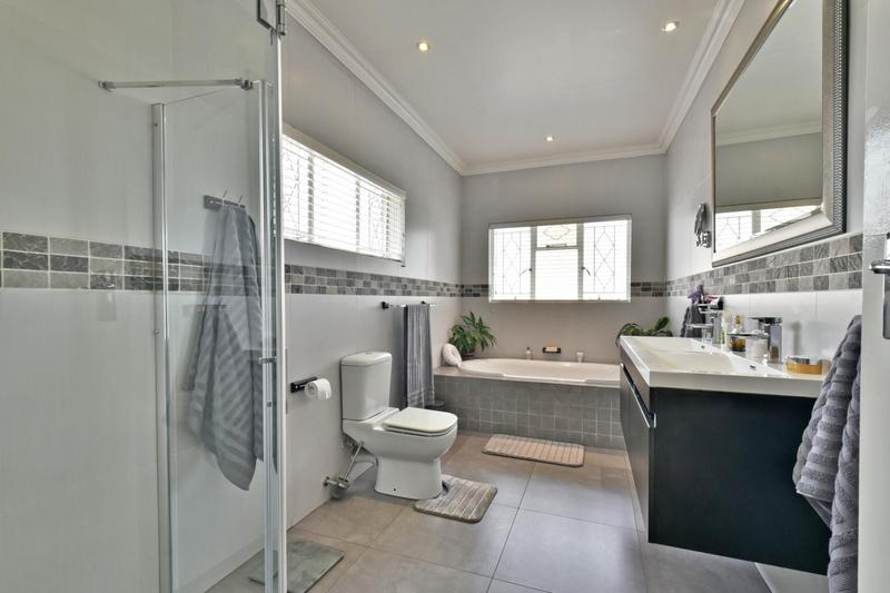4 Bedroom Property for Sale in Brackenhurst Gauteng