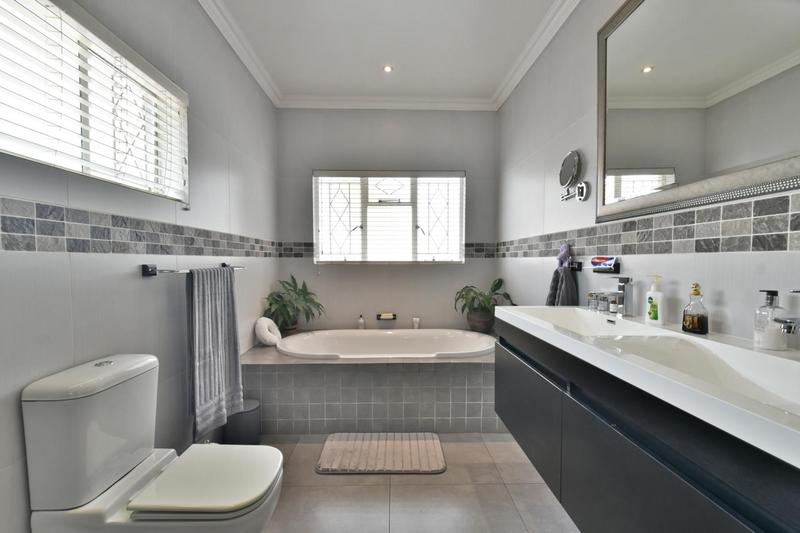 4 Bedroom Property for Sale in Brackenhurst Gauteng