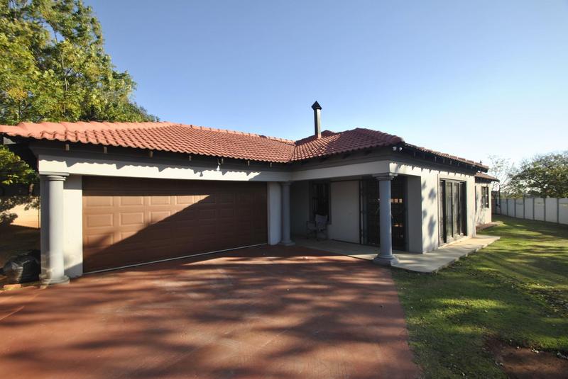 3 Bedroom Property for Sale in Dawn Park Gauteng