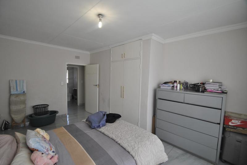 3 Bedroom Property for Sale in Dawn Park Gauteng