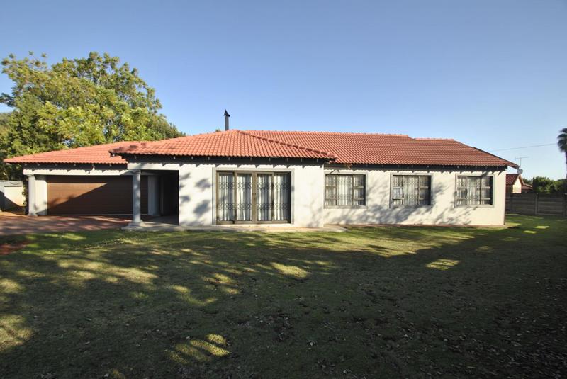3 Bedroom Property for Sale in Dawn Park Gauteng
