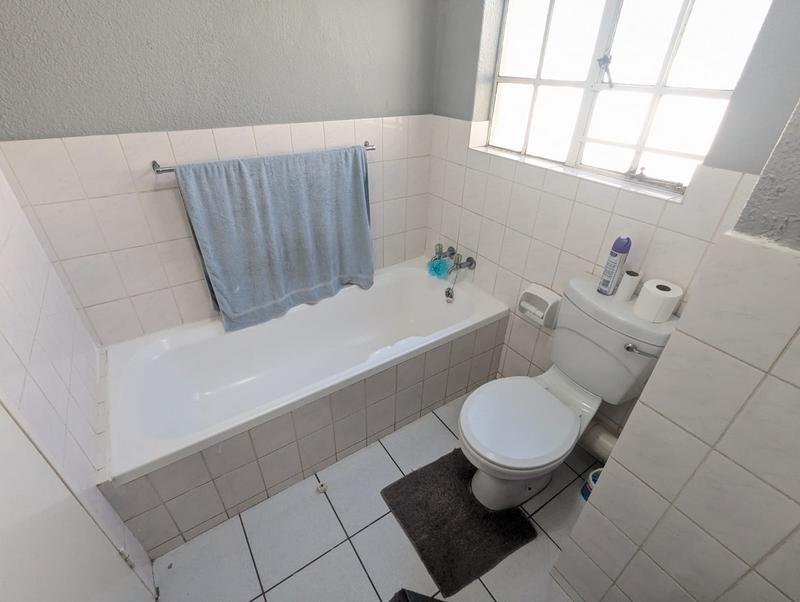 3 Bedroom Property for Sale in Robindale Gauteng