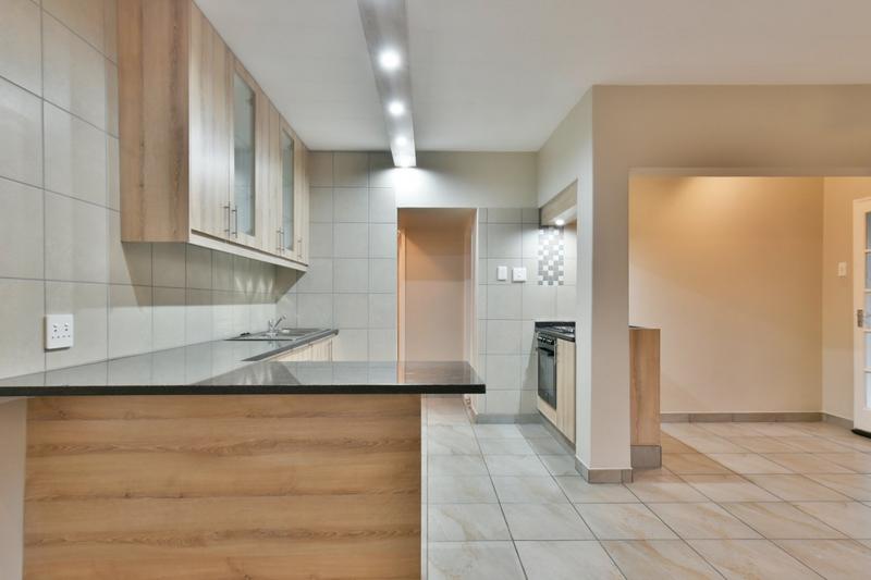 1 Bedroom Property for Sale in New Redruth Gauteng
