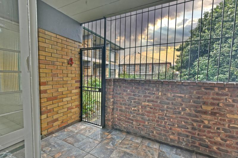 1 Bedroom Property for Sale in New Redruth Gauteng