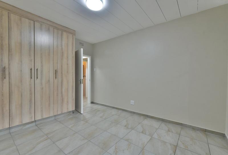 1 Bedroom Property for Sale in New Redruth Gauteng
