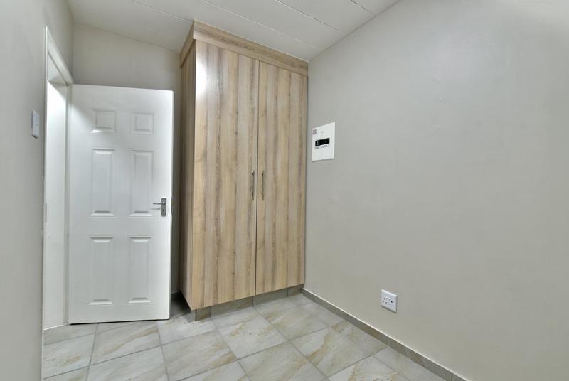 1 Bedroom Property for Sale in New Redruth Gauteng