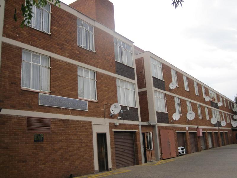 3 Bedroom Property for Sale in Kwaggasrand Gauteng