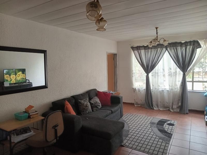 2 Bedroom Property for Sale in Pretoria Gardens Gauteng