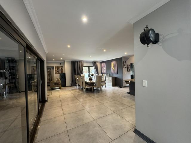 5 Bedroom Property for Sale in Midstream Estate Gauteng