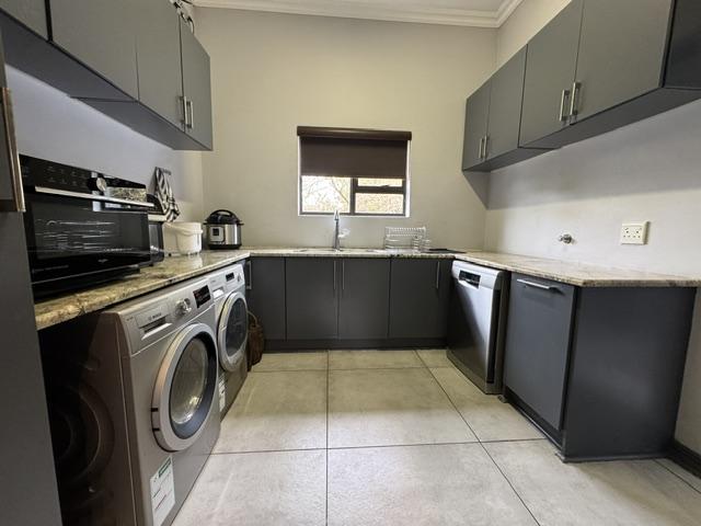 5 Bedroom Property for Sale in Midstream Estate Gauteng