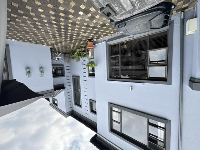 5 Bedroom Property for Sale in Midstream Estate Gauteng