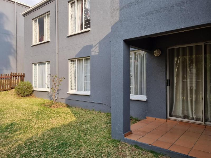 To Let 3 Bedroom Property for Rent in Radiokop Gauteng