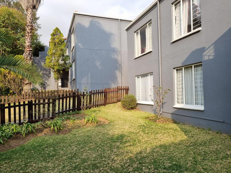To Let 3 Bedroom Property for Rent in Radiokop Gauteng