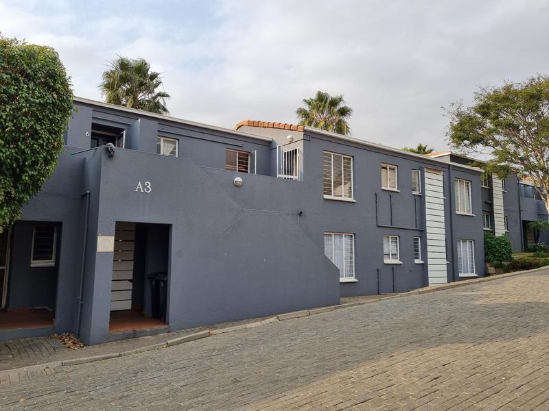 To Let 3 Bedroom Property for Rent in Radiokop Gauteng