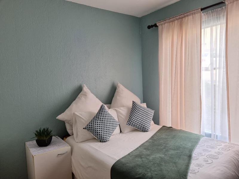To Let 3 Bedroom Property for Rent in Radiokop Gauteng