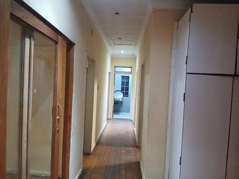 To Let 3 Bedroom Property for Rent in Bezuidenhout Valley Gauteng