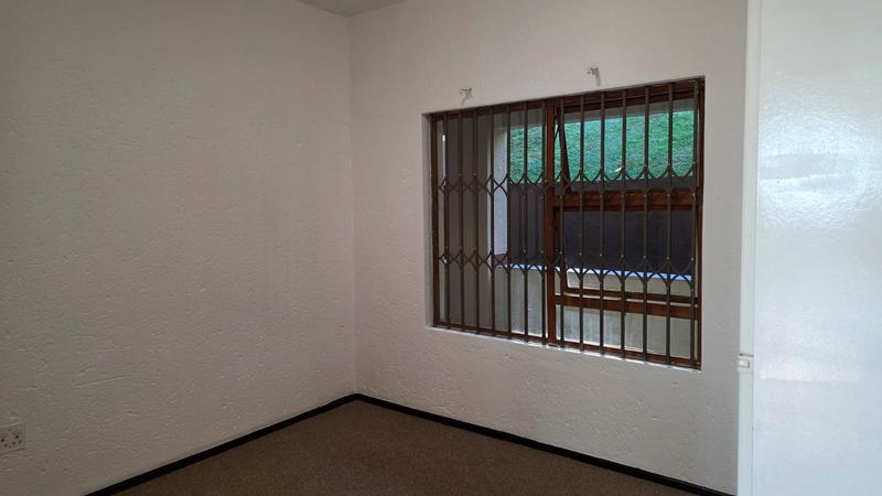 2 Bedroom Property for Sale in Constantia Kloof Gauteng