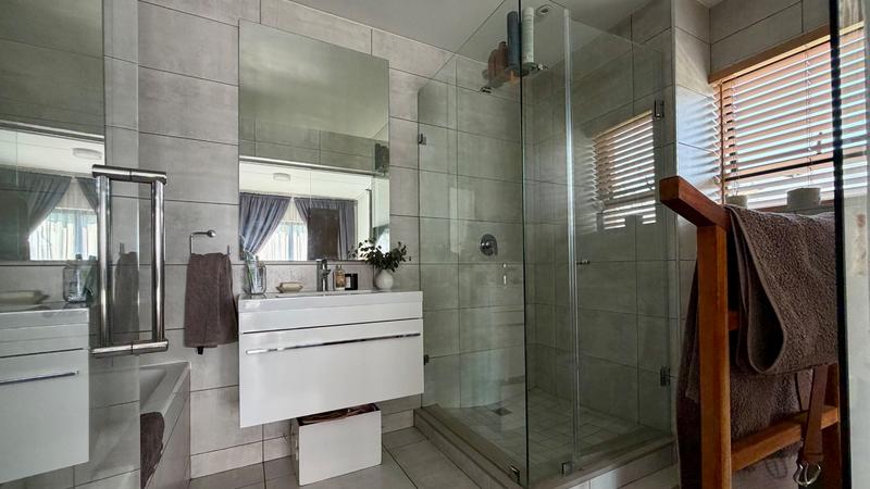 3 Bedroom Property for Sale in Serengeti Lifestyle Estate Gauteng