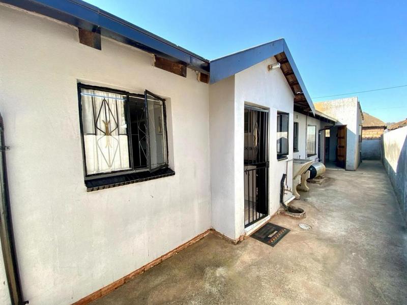 To Let 3 Bedroom Property for Rent in Protea Glen Gauteng
