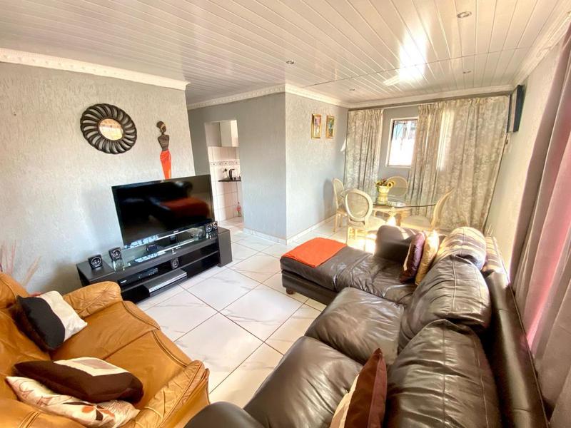 To Let 3 Bedroom Property for Rent in Protea Glen Gauteng