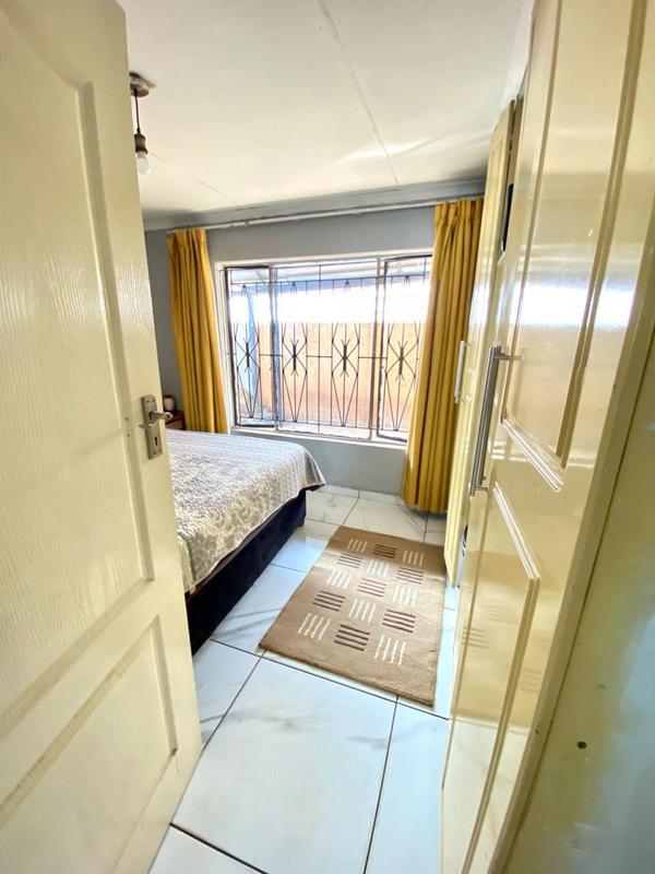 To Let 3 Bedroom Property for Rent in Protea Glen Gauteng