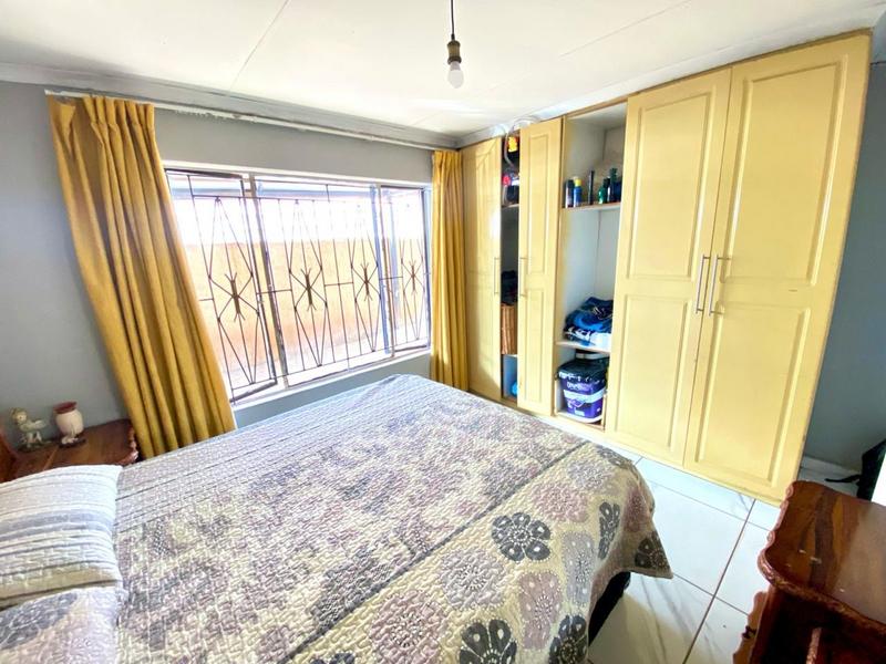 To Let 3 Bedroom Property for Rent in Protea Glen Gauteng