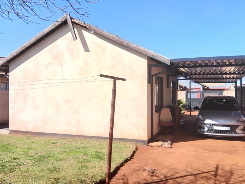 2 Bedroom Property for Sale in Protea Glen Gauteng