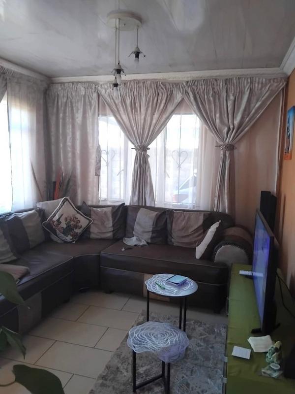 2 Bedroom Property for Sale in Protea Glen Gauteng