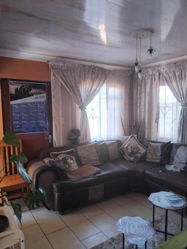 2 Bedroom Property for Sale in Protea Glen Gauteng