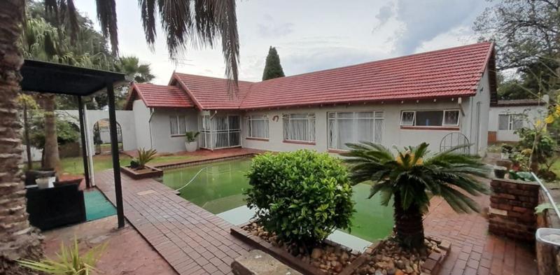 4 Bedroom Property for Sale in Birchleigh Gauteng