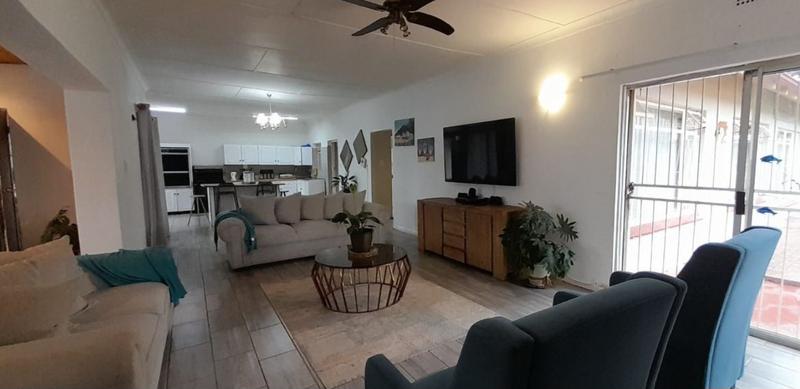 4 Bedroom Property for Sale in Birchleigh Gauteng