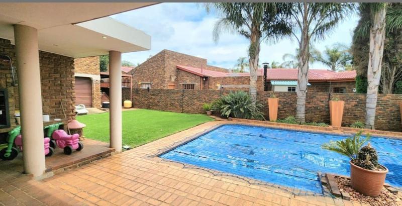 4 Bedroom Property for Sale in Edleen Gauteng