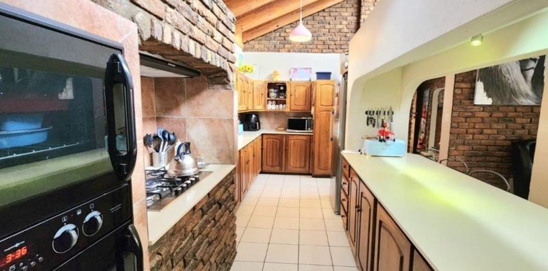 4 Bedroom Property for Sale in Edleen Gauteng