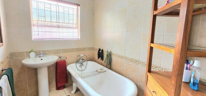 4 Bedroom Property for Sale in Edleen Gauteng
