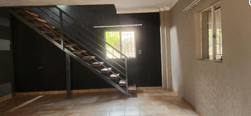 6 Bedroom Property for Sale in Glen Marais Gauteng