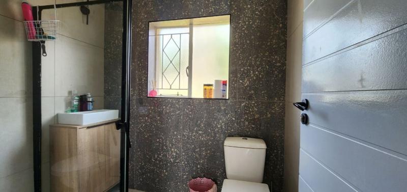 6 Bedroom Property for Sale in Glen Marais Gauteng