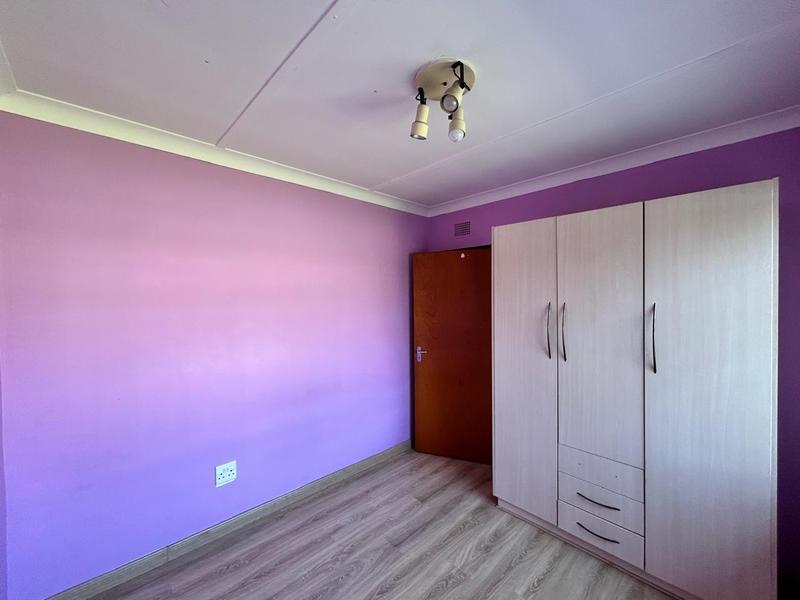3 Bedroom Property for Sale in Dunnottar Gauteng