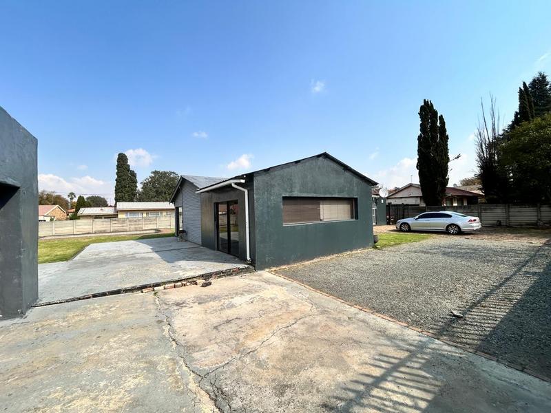 3 Bedroom Property for Sale in Dunnottar Gauteng