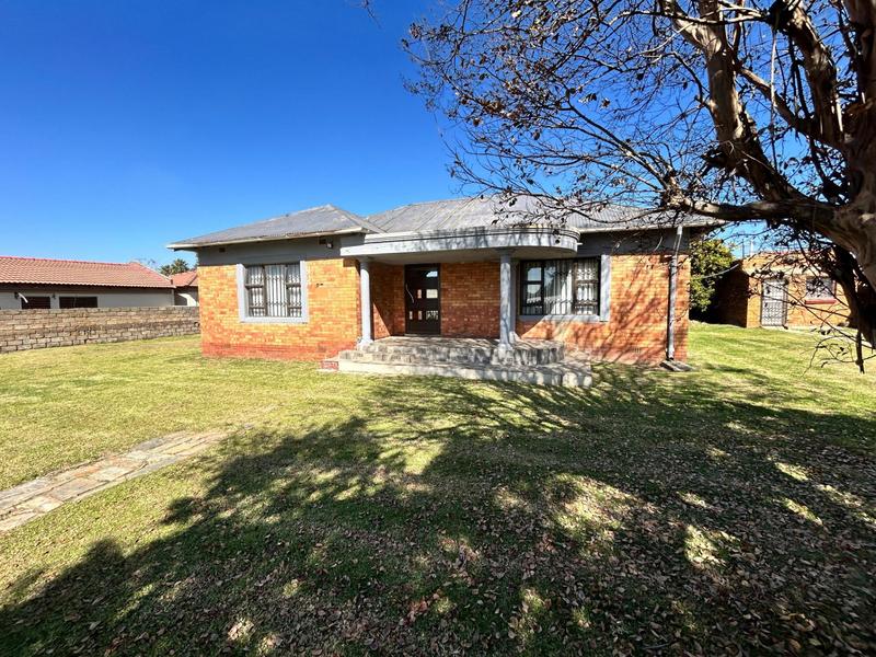 3 Bedroom Property for Sale in Dunnottar Gauteng
