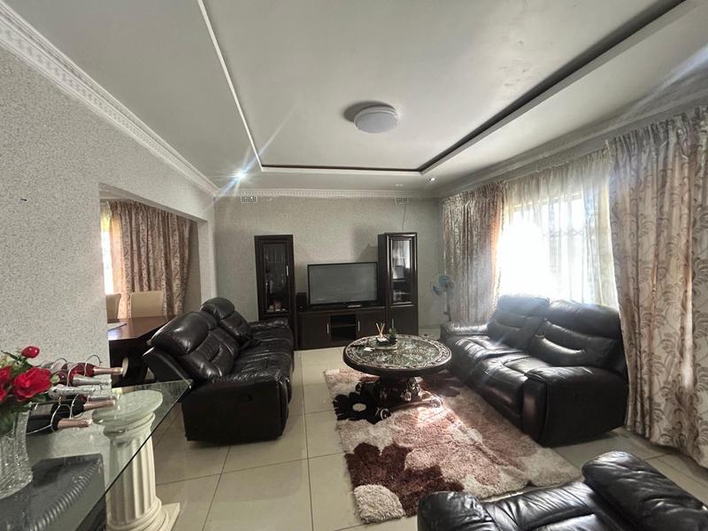 3 Bedroom Property for Sale in Dunnottar Gauteng